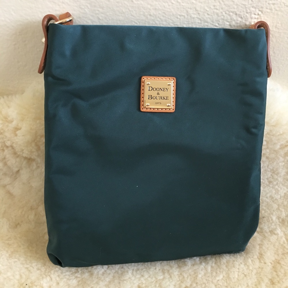 Dooney & Bourke Mirimar Dani Crossbody / Leaf